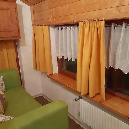 Poell Apartment *
