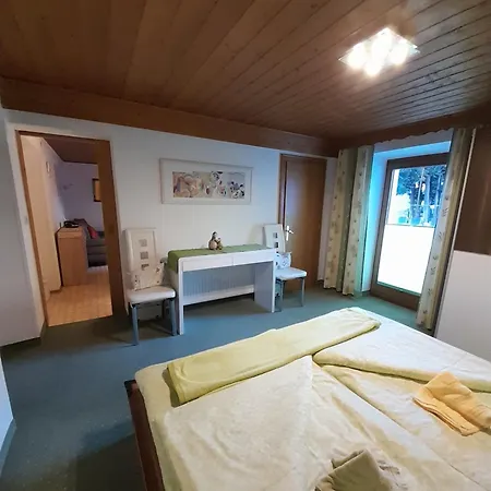 Poell Apartment *